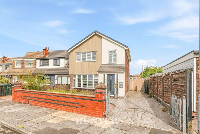 3 Bedroom Detached House For Sale In Boarshaw Road, Middleton, M24