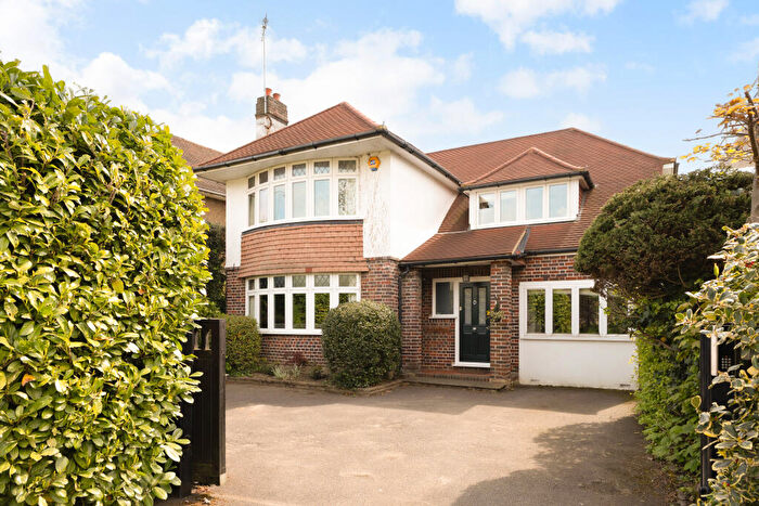 4 Bedroom Detached House For Sale In Epsom Road, Epsom, KT17