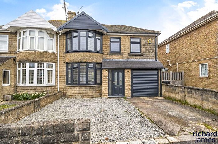 3 Bedroom Semi-Detached House For Sale In Southbrook Street Extension, Rodbourne Cheney, Swindon, SN2