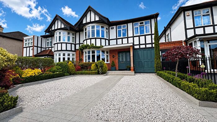 4 Bedroom Semi Detached House For Sale In Lowlands Road, Pinner, HA5