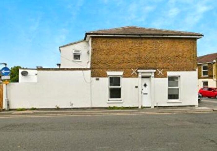 2 Bedroom End Of Terrace House For Sale In Invicta Road, Sheerness, Kent, ME12