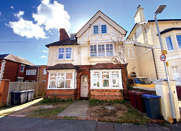 1 Bedroom Flat For Sale In Milman Road, Reading, RG2