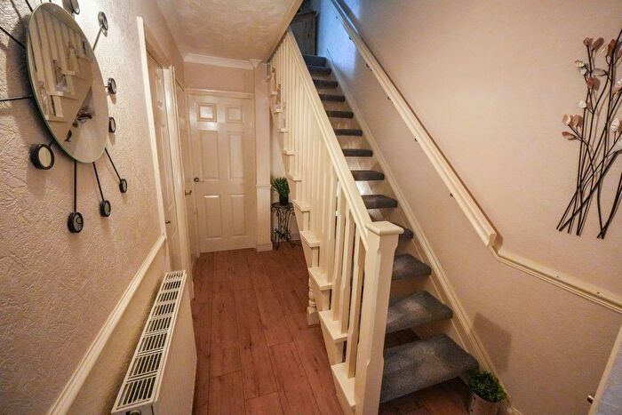 2 Bedroom Terraced House For Sale In Barlow Close, Rubery, B45