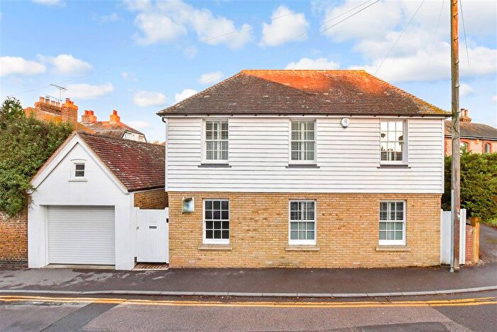 3 Bedroom Detached House For Sale In Swanfield Road, Whitstable, Kent, CT5