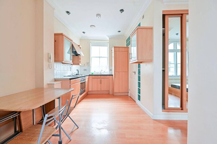 Studio To Rent In Southwark Street, London Bridge, London, SE1