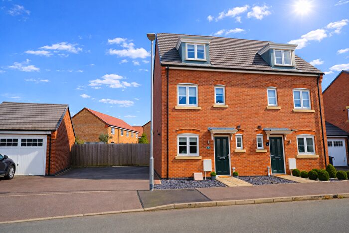 3 Bedroom Semi Detached House For Sale In Lovett Crescent, Mountsorrel, Loughborough, Leicestershire, LE12