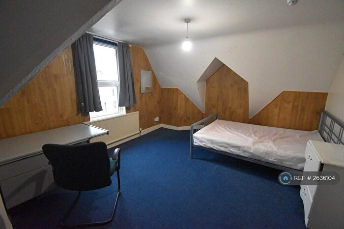 5 Bedroom Terraced House To Rent In Christchurch Road, Reading, RG2