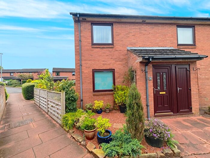 2 Bedroom Flat For Sale In Showfield, Brampton, CA8