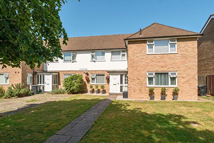 2 Bedroom Flat For Sale In Westgate Road, Beckenham, Kent, BR3