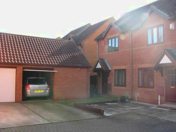 2 Bedroom Semi-Detached House To Rent In Granary Road, Northampton, NN4