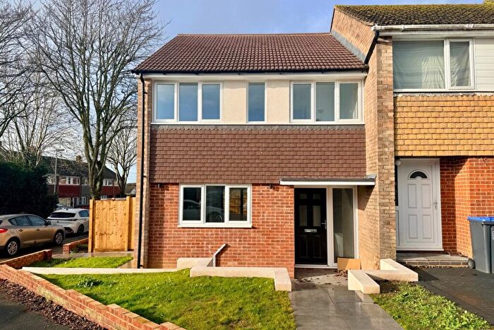 2 Bedroom End Of Terrace House For Sale In Pentland Road, Worthing, West Sussex, BN13