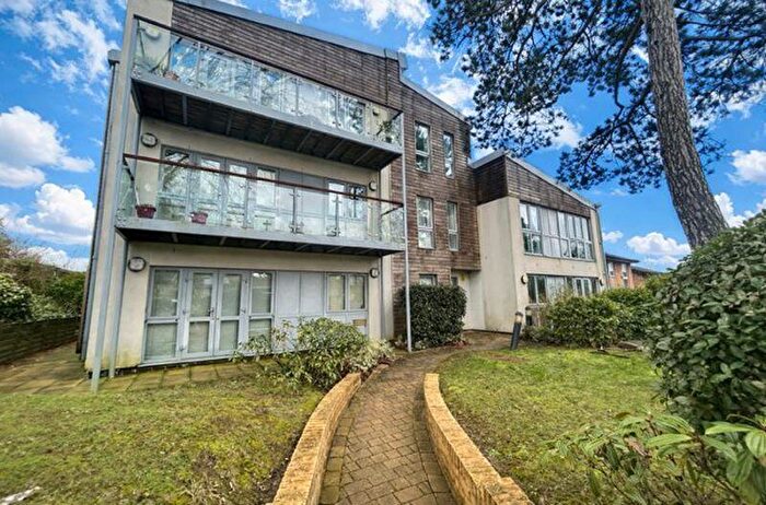 1 Bedroom Flat To Rent In Clevecross Court, Selborne Road, Croydon, CR0