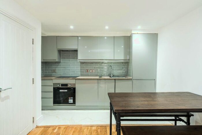 3 Bedroom Flat To Rent In Torriano Avenue, London, NW5