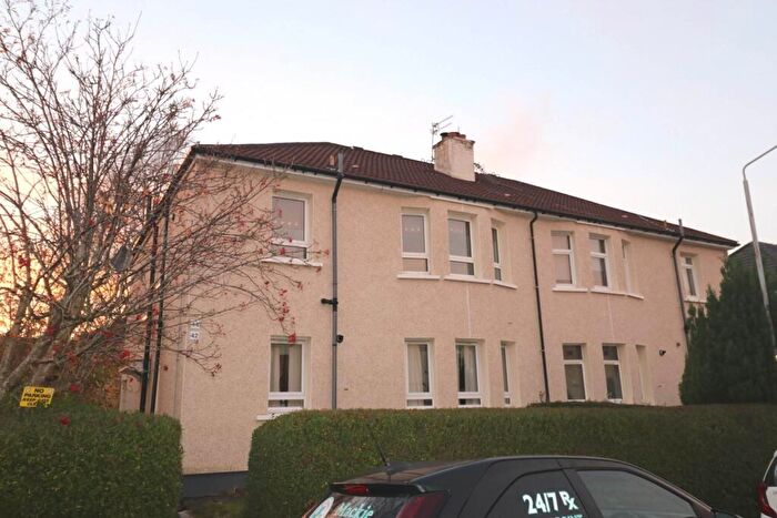 2 Bedroom Flat To Rent In Kelburne Oval, Paisley, PA1