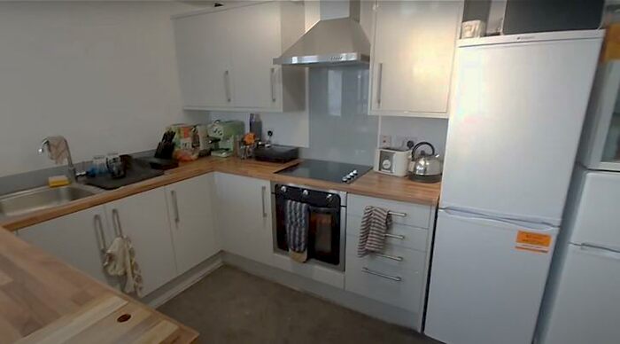 3 Bedroom Apartment To Rent In Sherwood Street, Fallowfield, Manchester, M14