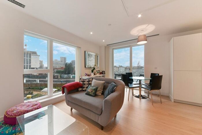 1 Bedroom Flat To Rent In Santina Apartments, Cherry Orchard Road, Croydon, London, CR0