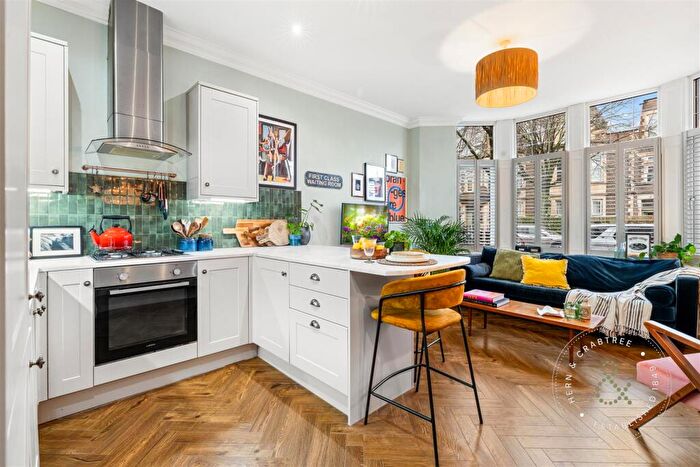 2 Bedroom Flat For Sale In Marlborough Road, Roath, Cardiff, CF23