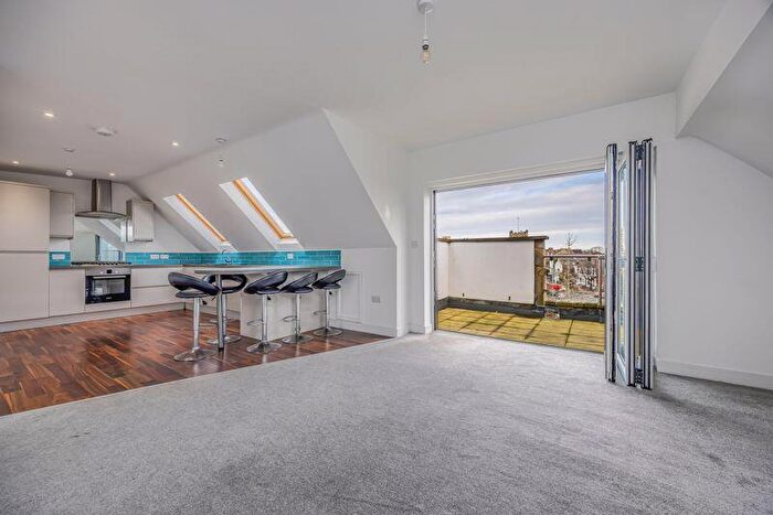 3 Bedroom Flat For Sale In Victoria Road South, Southsea, PO5