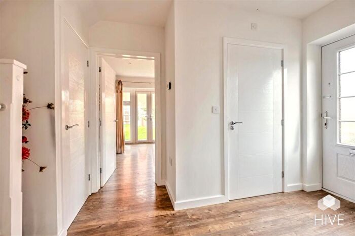 4 Bedroom Detached House For Sale In Winnow Close, Wimborne, BH21