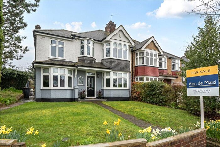 4 Bedroom Semi Detached House For Sale In Pickhurst Lane, Bromley, BR2