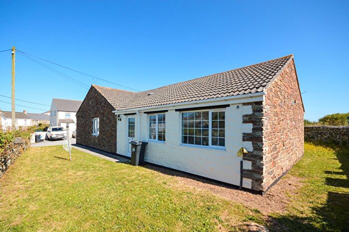 2 Bedroom Bungalow To Rent In Trevarrian, Newquay, TR8