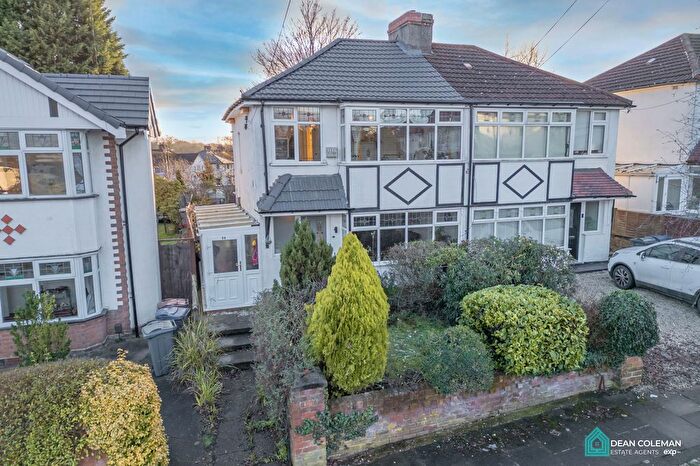 3 Bedroom Semi Detached House For Sale In Old Oak Road, Kings Norton, B38
