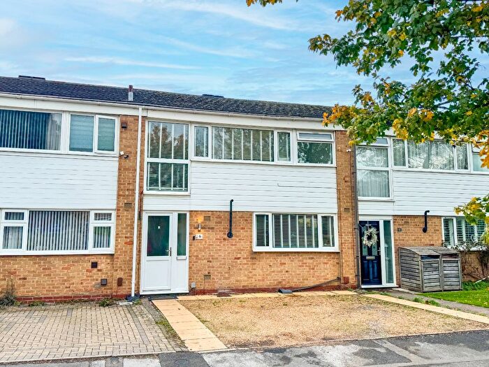 3 Bedroom Terraced House For Sale In Rowood Drive, Solihull, B92