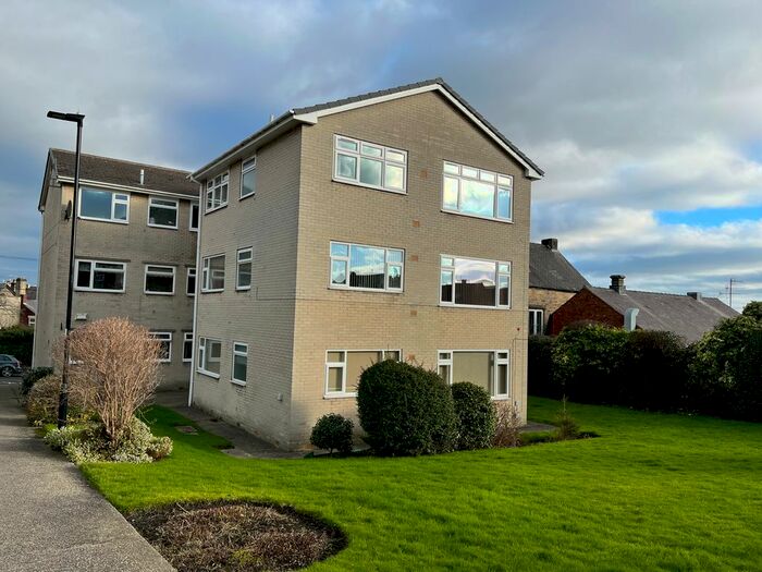 2 Bedroom Flat To Rent In Oakland Court, Sheffield S6
