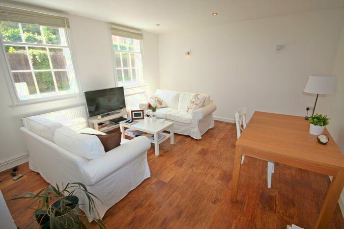 2 Bedroom Apartment To Rent In Winchester, Hampshire, SO23