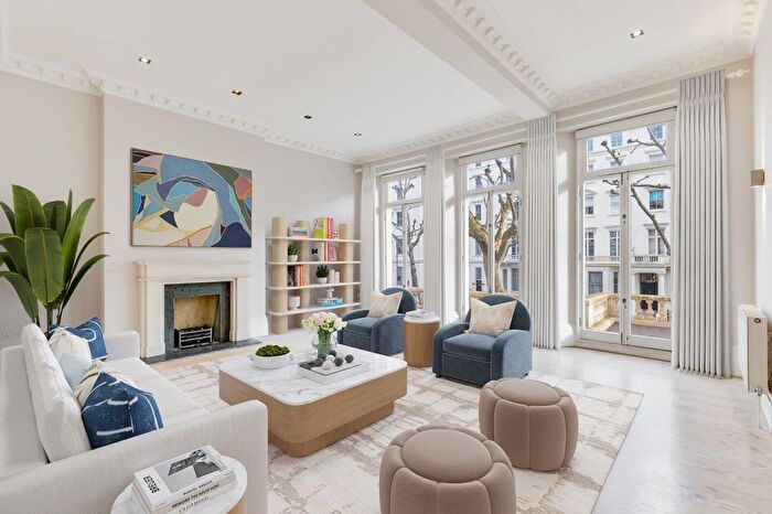 4 Bedroom Flat To Rent In Queen's Gate, London, SW7