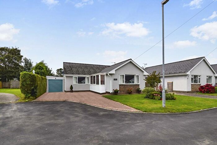3 Bedroom Detached Bungalow For Sale In Cefn Y Gader, Morfa Bychan, LL49