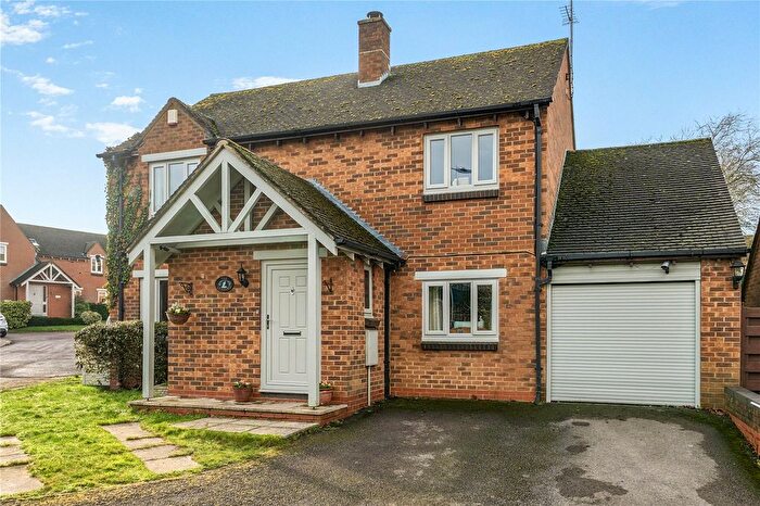 4 Bedroom Detached House For Sale In Sylverns Court, Warfield, Bracknell, Berkshire, RG42