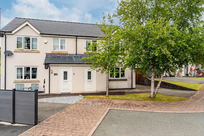 3 Bedroom Semi-Detached House For Sale In Llys Ial, Bryneglwys, Corwen, LL21