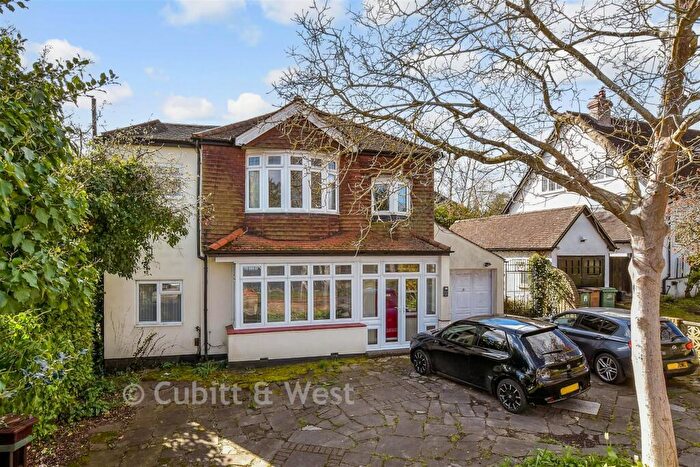 5 Bedroom Detached House For Sale In Brambledown Road, Carshalton, Surrey, SM5