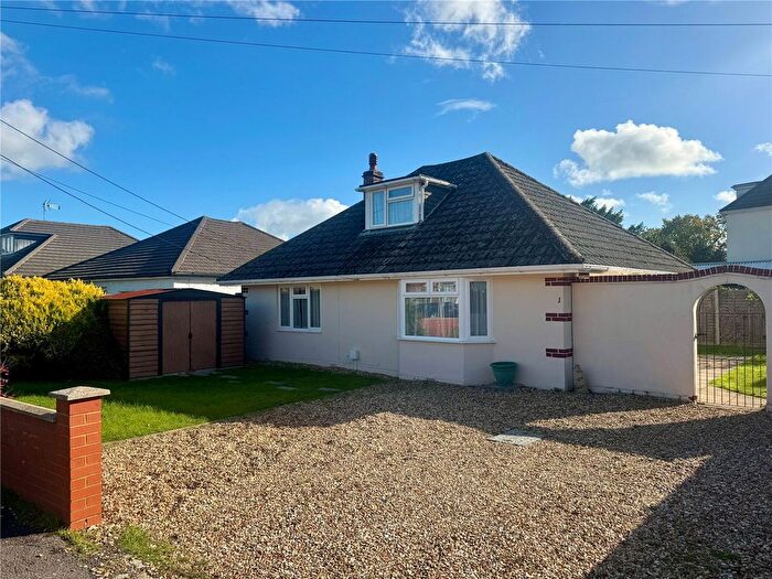 3 Bedroom Bungalow For Sale In Milton Grove, New Milton, Hampshire, BH25