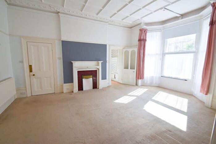 1 Bedroom Flat For Sale In Spencer Road, Eastbourne, East Sussex, BN21