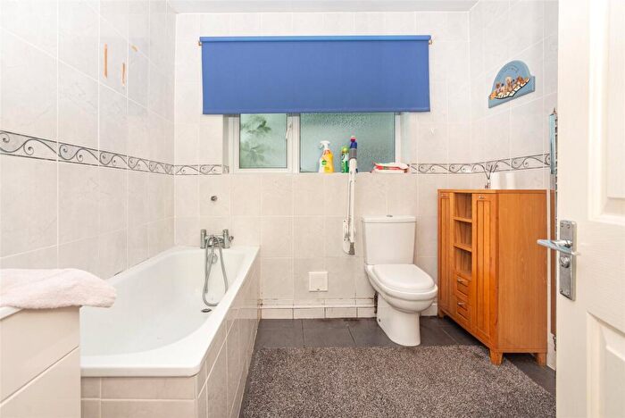 1 Bedroom Bungalow For Sale In Nant Y Gors, Pentre Berw, Gaerwen, Isle Of Anglesey, LL60