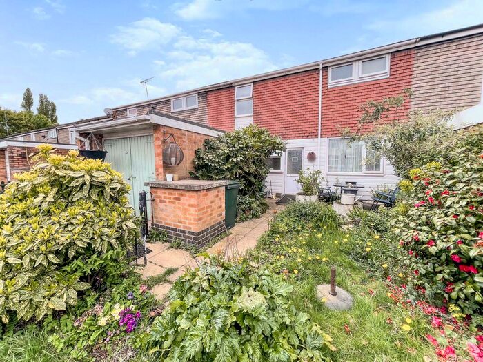 Houses for sale & to rent in CV3 5PP, Mottistone Close, Cheylesmore