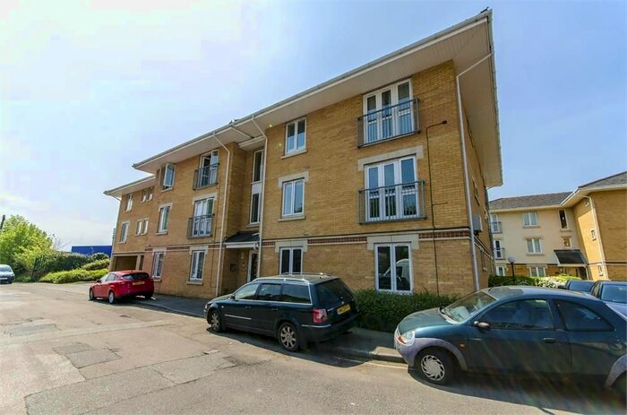 1 Bedroom Flat To Rent In Hawkeswood Road, Bitterne Manor, Southampton, SO18