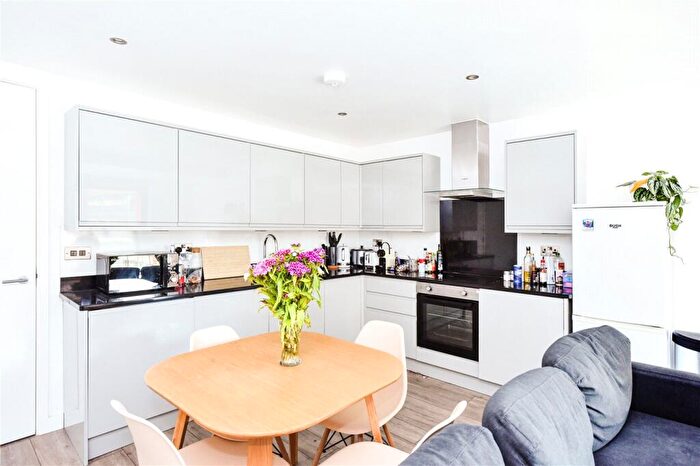 2 Bedroom Apartment To Rent In Peerless Street, London, EC1V