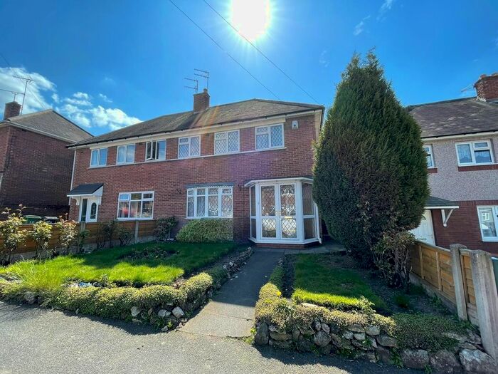3 Bedroom Semi-Detached House To Rent In Ripon Road, Walsall, West Midlands, WS2
