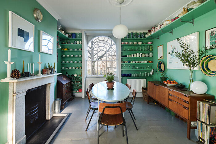 3 Bedroom Terraced House For Sale In Balls Pond Road, London, N1