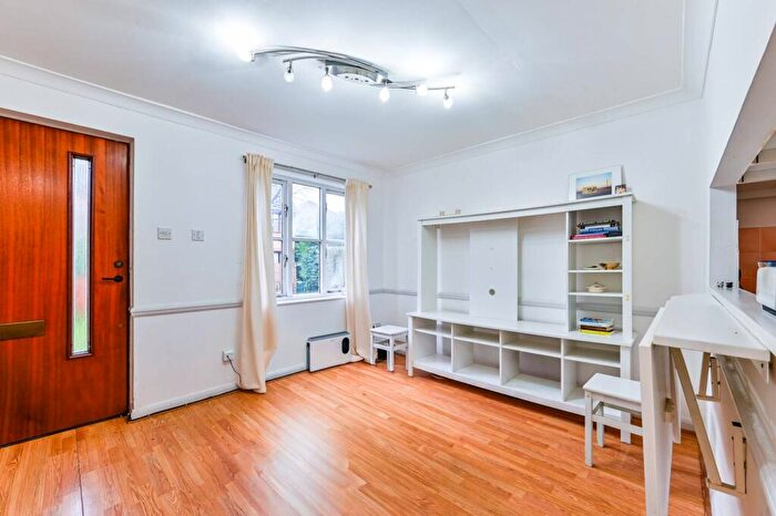 1 Bedroom Flat To Rent In Bunning Way, Barnsbury, London, N7