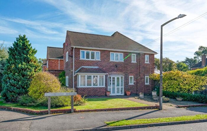 3 Bedroom Detached House For Sale In Heathcote Avenue, Solihull, B91