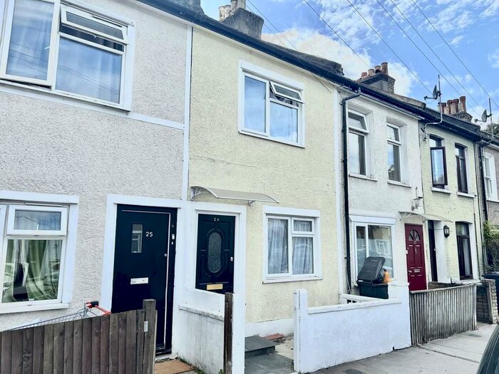 2 Bedroom Terraced House To Rent In Westfield Road, Croydon, CR0