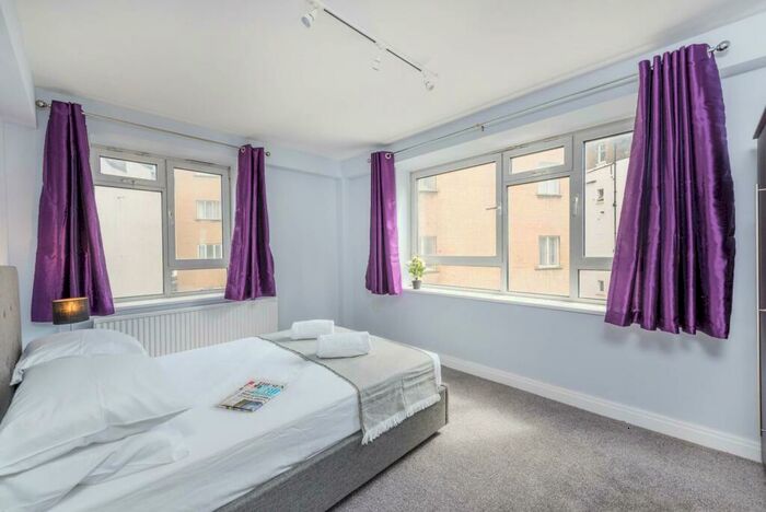 3 Bedroom Flat To Rent In Chapel Street, Marylebone, London, NW1
