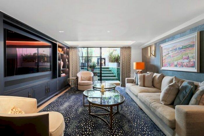 4 Bedroom Property To Rent In Chester Row, London, SW1W