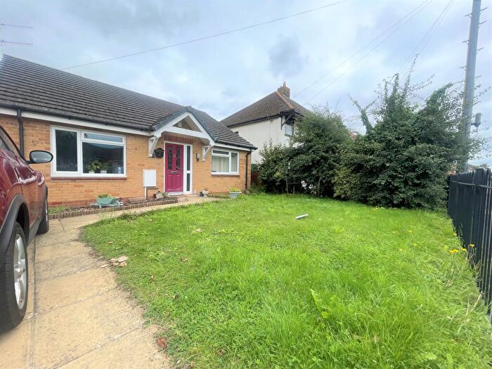 2 Bedroom Bungalow To Rent In Ashton Drive, BS3