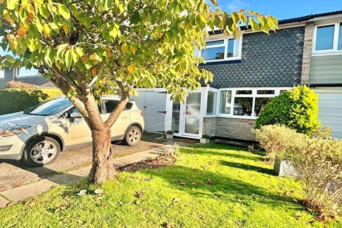 3 Bedroom Terraced House To Rent In Richmond Drive, Hayling Island, PO11