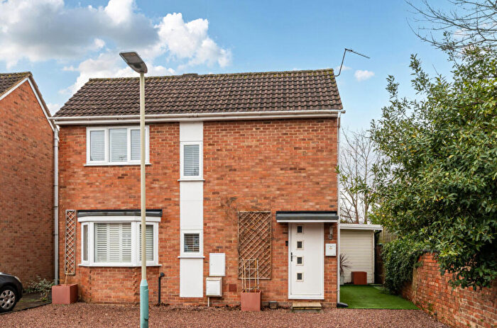 2 Bedroom Detached House For Sale In Gordon Road, Cheltenham, Gloucestershire, GL53